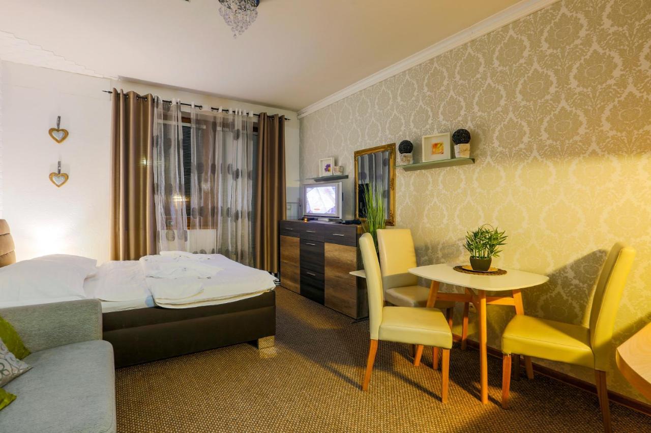Apartmanovy Dom Fatrapark 1 S Wellness - Hlavna Recepcia Ruzomberok Εξωτερικό φωτογραφία