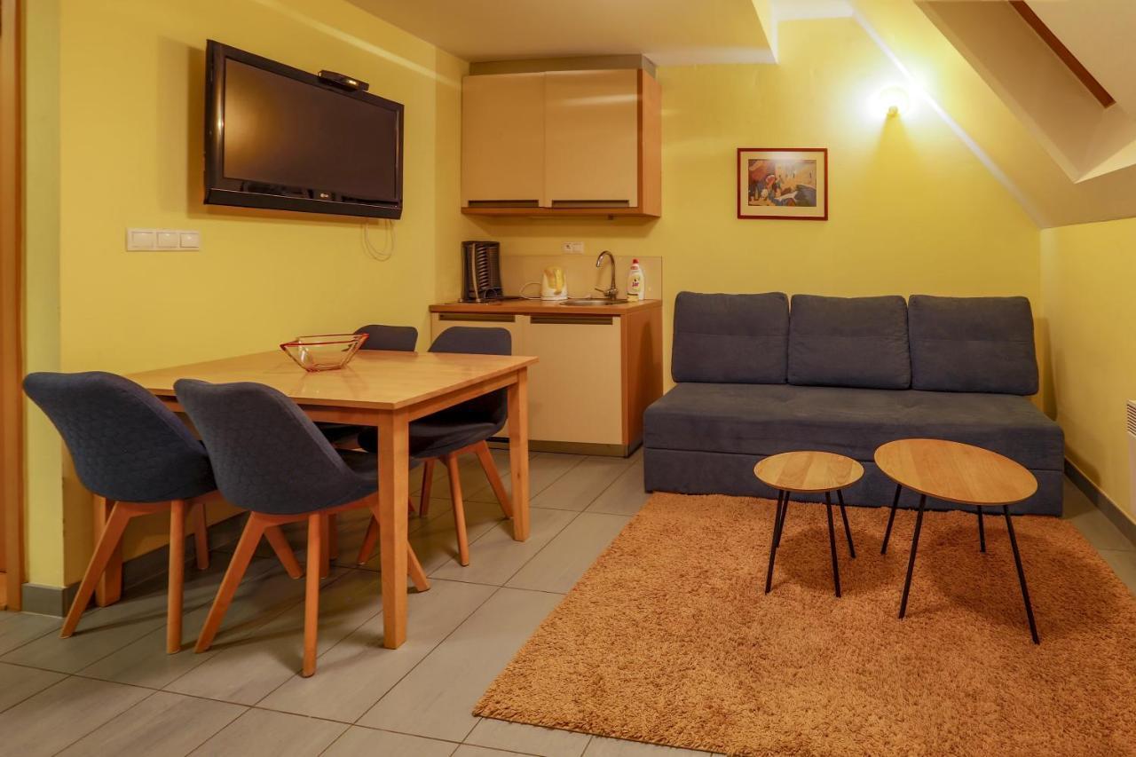 Apartmanovy Dom Fatrapark 1 S Wellness - Hlavna Recepcia Ruzomberok Εξωτερικό φωτογραφία